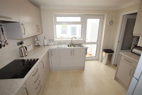 3 bedroom detached house for sale, Reigate Avenue, Clacton on Sea