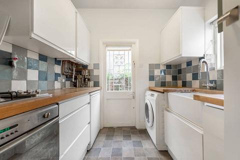 2 bedroom flat to rent, Holyport Road, Fulham, London, SW6
