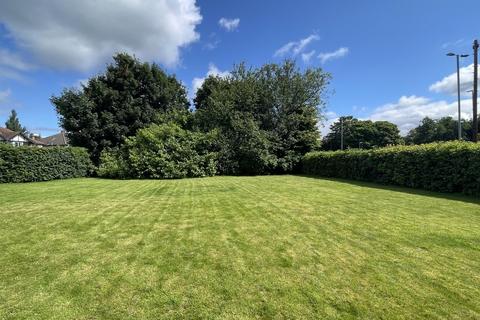 2 bedroom apartment for sale, Moorfields Court, Moor Town LS17