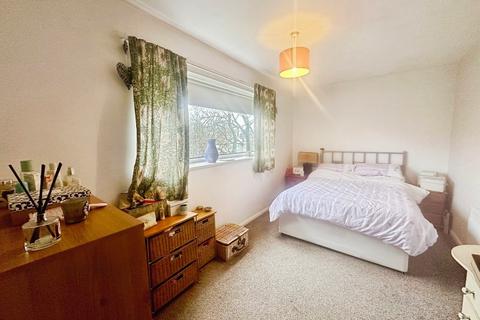 2 bedroom apartment for sale, Moorfields Court, Moor Town LS17