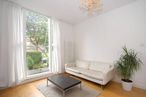 2 bedroom flat to rent, Mortimer Crescent, St John's Wood, London, NW6