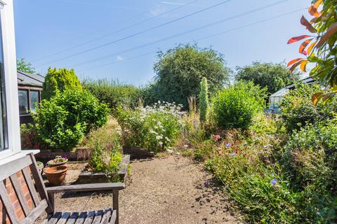 2 bedroom semi-detached bungalow for sale, Oxford Street, Finedon NN9