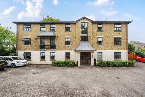 2 bedroom ground floor flat for sale, Diana Court, Carshalton