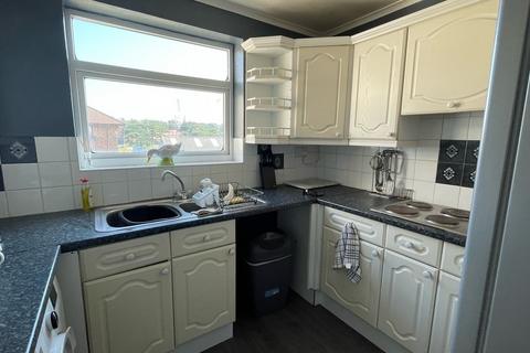 2 bedroom apartment to rent, Langer Road, Felixstowe IP11