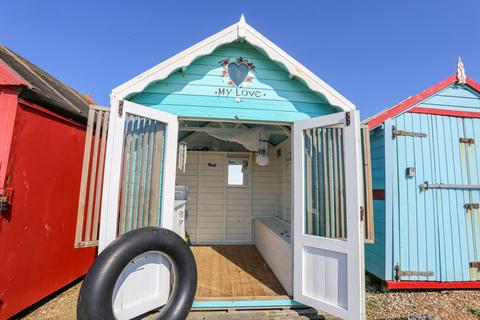 Chalet for sale, Beach Hut 1012, Felixstowe IP11