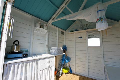 Chalet for sale, Beach Hut 1012, Felixstowe IP11