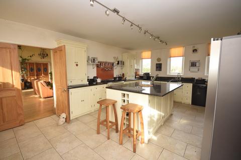 5 bedroom detached house for sale, Chapel Lane, Bronington