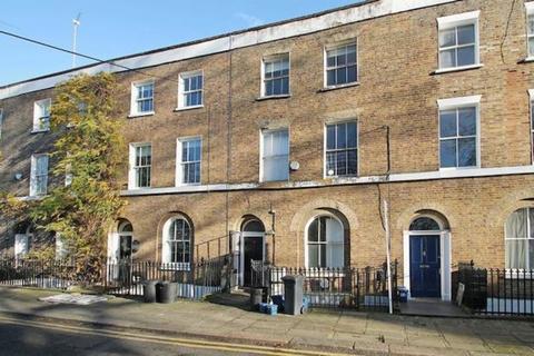 3 bedroom apartment for sale, London Fields, East Side, London Fields