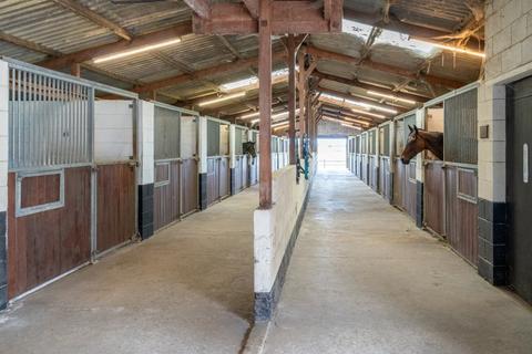 4 bedroom equestrian property for sale, Langley