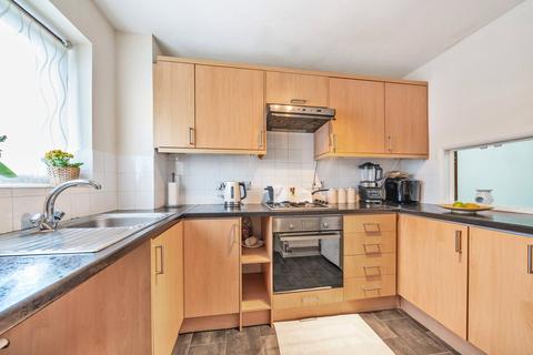 12 Banks Way, Guildford, GU4 7NL