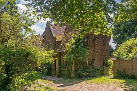 Furze Cottage Lanham Lane, Winchester, SO22 5JS