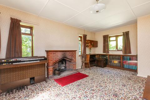 Furze Cottage Lanham Lane, Winchester, SO22 5JS
