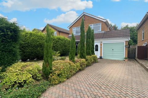 7 Heathlands Drive, Uttoxeter, ST14 7BL