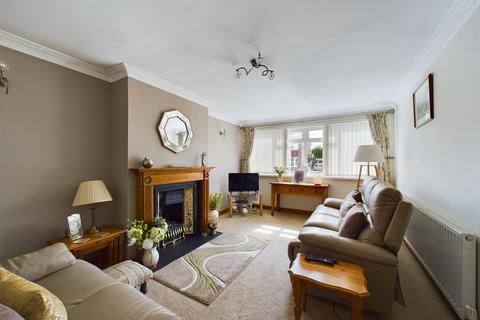 1 Fairham Road, Stretton, Burton-on-trent, DE13 0BS