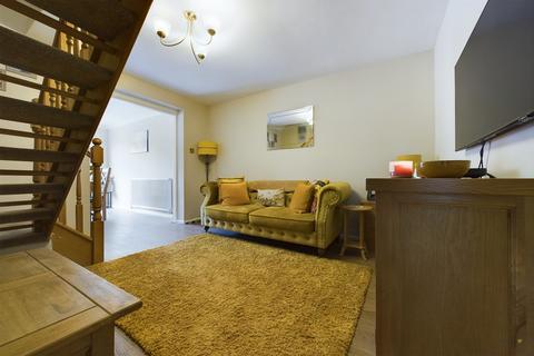 1 Fairham Road, Stretton, Burton-on-trent, DE13 0BS