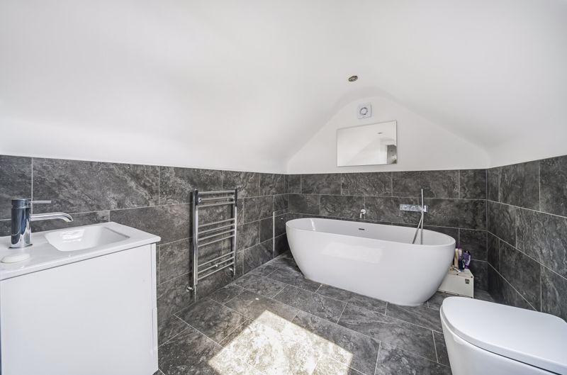 En Suite Bathroom