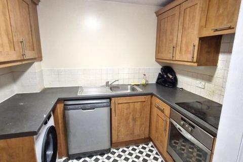 2 bedroom flat to rent, Chantry Close, Abbey Wood, London SE2
