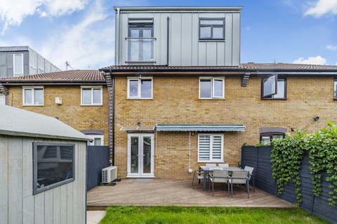 4 bedroom terraced house for sale, Fishermans Drive, Canada Water, SE16 6SQ