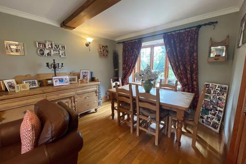 undefined, Bwlch, Tyn-Y-Gongl, Anglesey, LL74