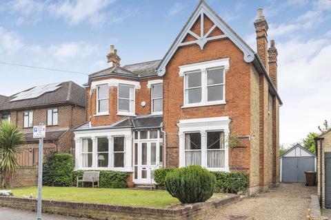 8 Highview Road, Sidcup, DA14 4EX