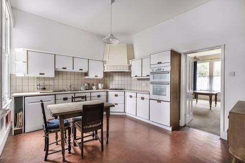 8 Highview Road, Sidcup, DA14 4EX