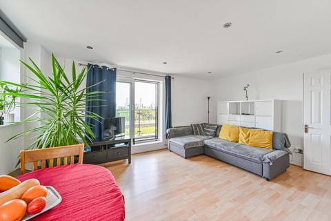 2 bedroom flat for sale, Inverness Mews, Gallions Reach, London, E16