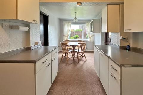 21 Bute Close, Willenhall, WV12 4RW