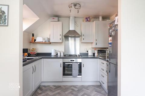 12 Birchfield Close, Tamworth, B77 1GY