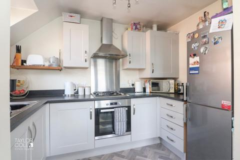 12 Birchfield Close, Tamworth, B77 1GY