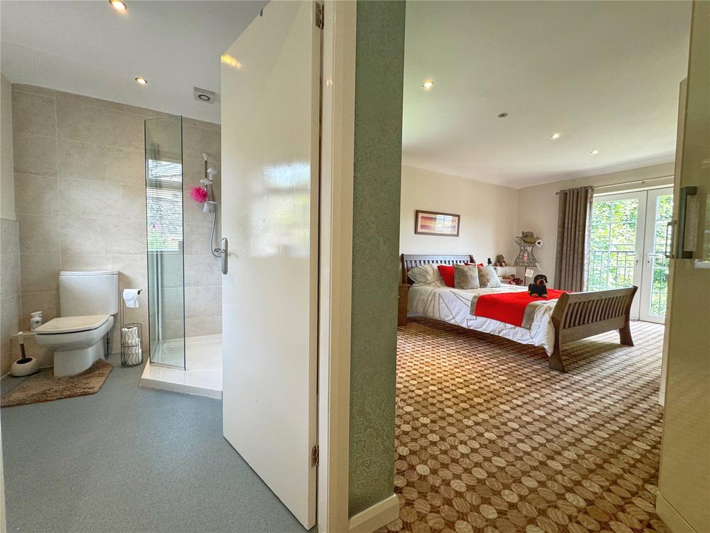 Master En- Suite