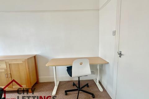 2 bedroom flat to rent, Dunlop Avenue, Nottingham