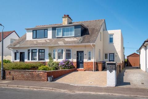 12 Bentfield Drive, Prestwick, KA9 1TT