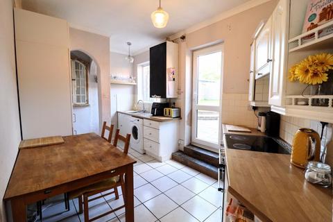 2 bedroom end of terrace house for sale, Watling Street, Bletchley, Milton Keynes