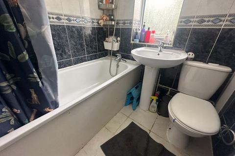 199 Park Avenue, Southall, UB1 3AL