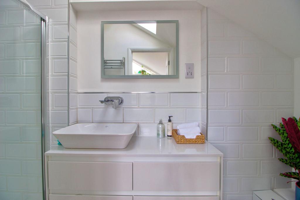 En-suite shower