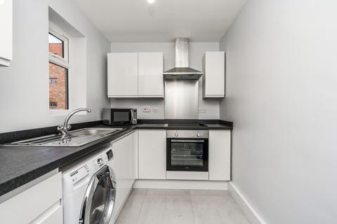 1 bedroom apartment to rent, Bellevue Road, SO15