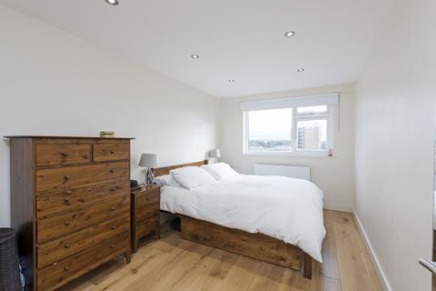1 bedroom apartment to rent, Lindsay Court, Battersea High Street