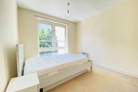 2 bedroom flat to rent, Park Lane, Croydon, CR0