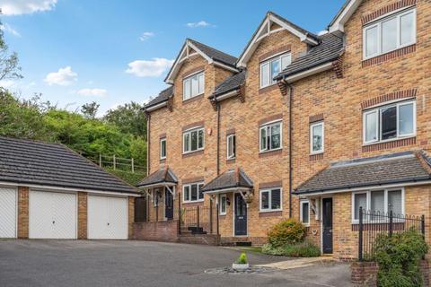 3 bedroom townhouse for sale, Rugby Rise, High Wycombe HP11