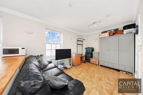 Studio to rent, Charrington House, Cephas Avenue, London
