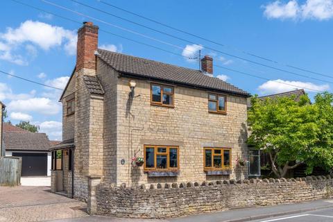 3 bedroom detached house for sale, Station Road, Cheltenham GL52