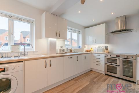 19 Cutsdean Close, Bishops Cleeve, Cheltenham, GL52 8UT