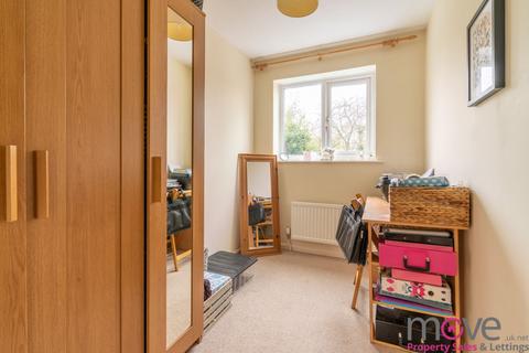 19 Cutsdean Close, Bishops Cleeve, Cheltenham, GL52 8UT
