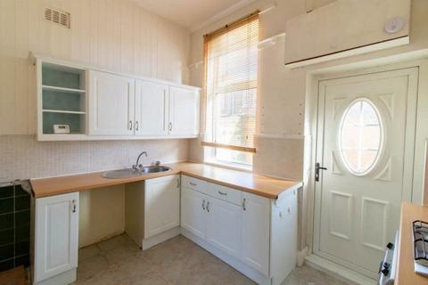 3 bedroom terraced house to rent, Geoffrey Street, South Shields NE34