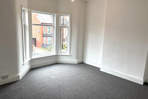 3 bedroom terraced house to rent, Nelson Street, Crewe, CW2 7LN