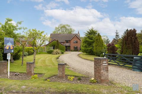 4 bedroom detached house for sale, The Green, Deopham