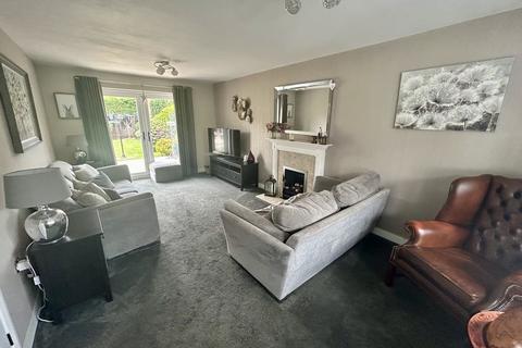 25 Kestrel Road, Waltham Abbey, EN9 3NB