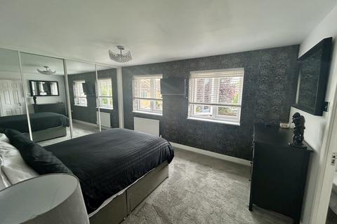 25 Kestrel Road, Waltham Abbey, EN9 3NB
