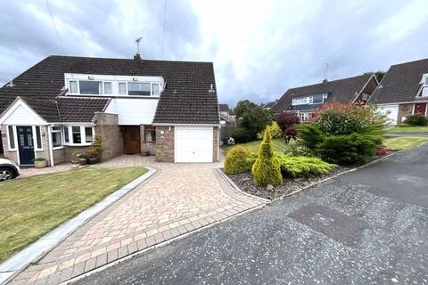 3 bedroom semi-detached house for sale, Hartlebury Road, Halesowen B63