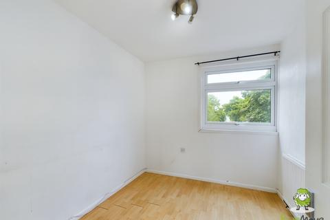 588 Abbey Road, Basingstoke, RG24 9ER